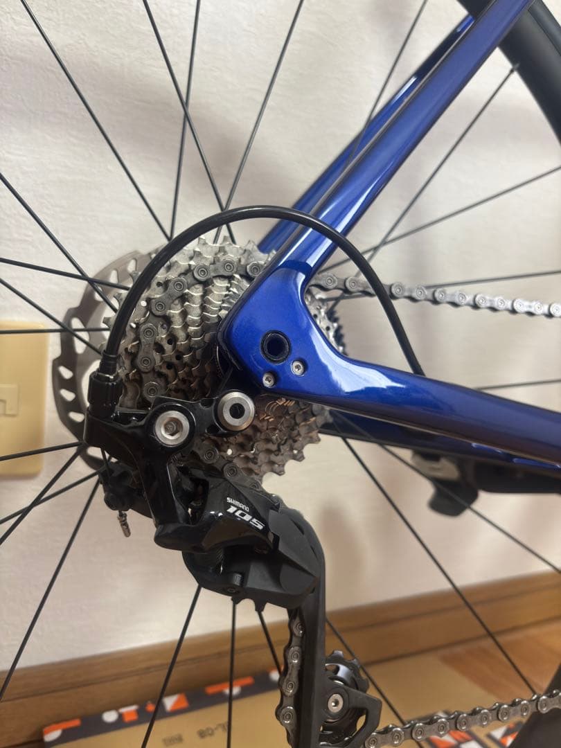 TREK EMONDA SL5 54サイズ　ペダルなし