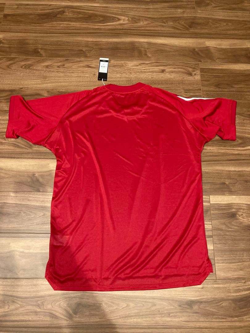 adidas トレーニングTシャツ