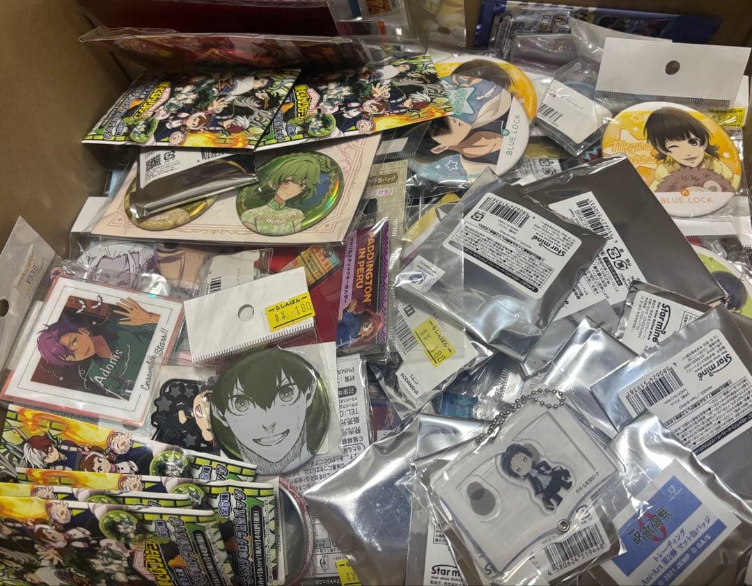 アニメグッズ　まとめ売り　200点以上