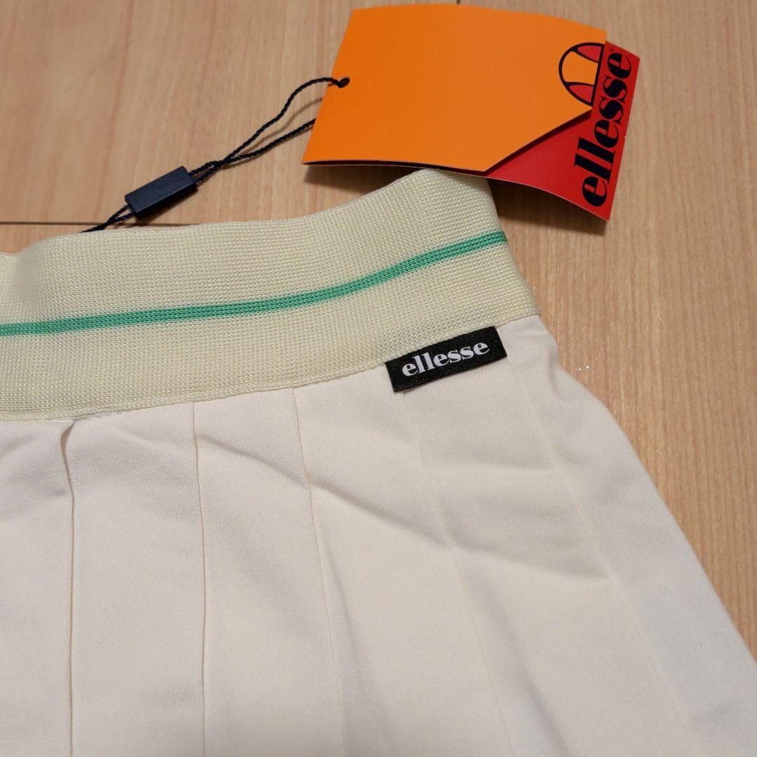 ☆海外ウェア　ellesse プリーツスカート クリーム　UK-XS