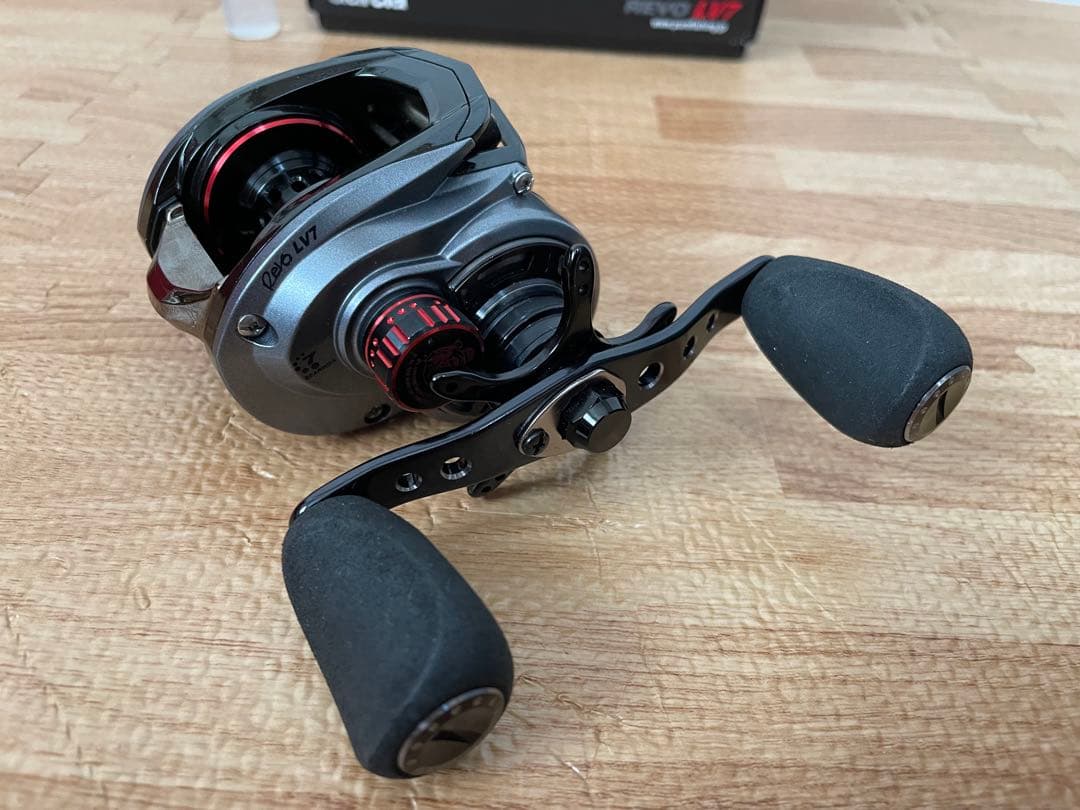 Abu Garcia REVO LT7 リール