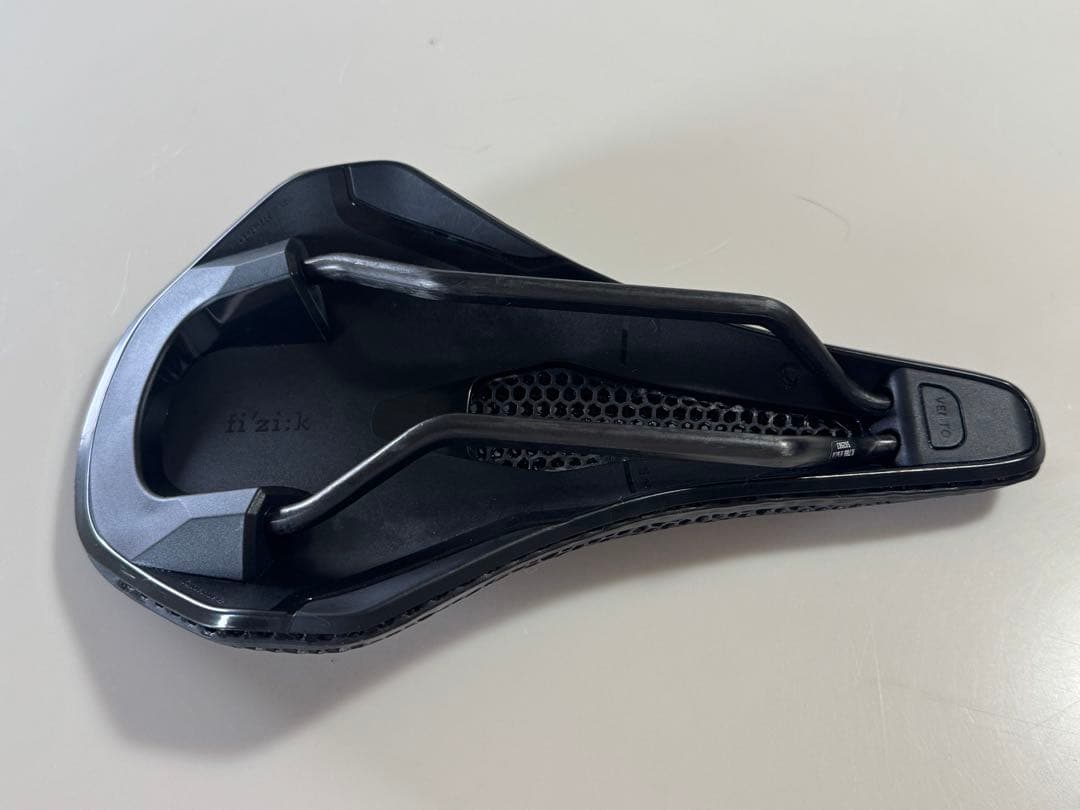 パーツ Fizik VENTO ARGO R1 ADAPTIVE 140mm