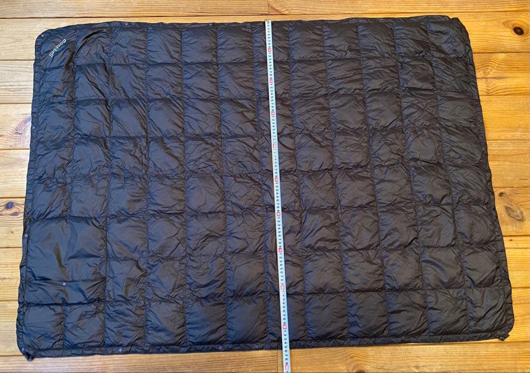 モンベル　黒色 アウトドアブランケット 約95×130cm