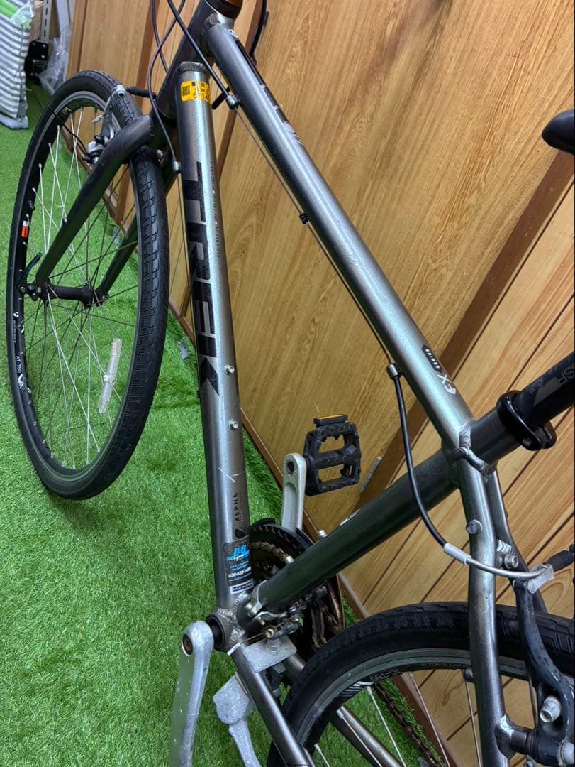TREK FX 7.0 クロスバイク 21段変速700×35C 45cm 自転車