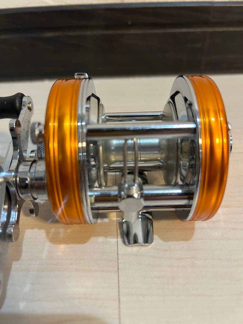【未使用品】アブガルシア アンバサダー 5500c サンセットオレンジ