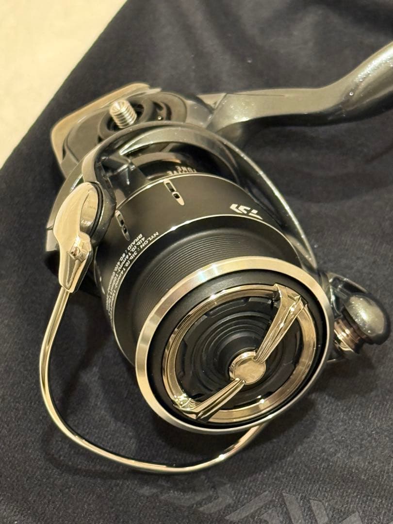 DAIWA LUVIAS ST LT2000S-P スピニングリール