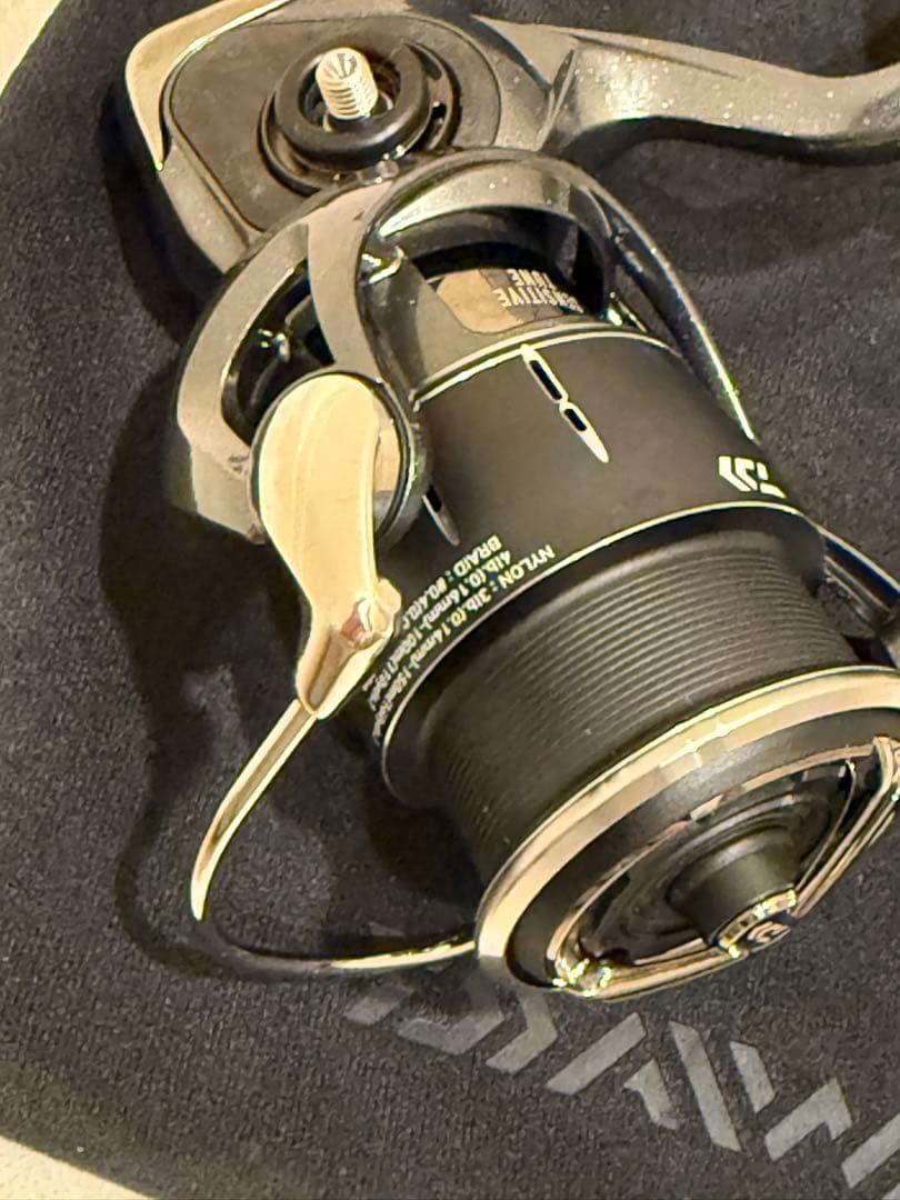 DAIWA LUVIAS ST LT2000S-P スピニングリール
