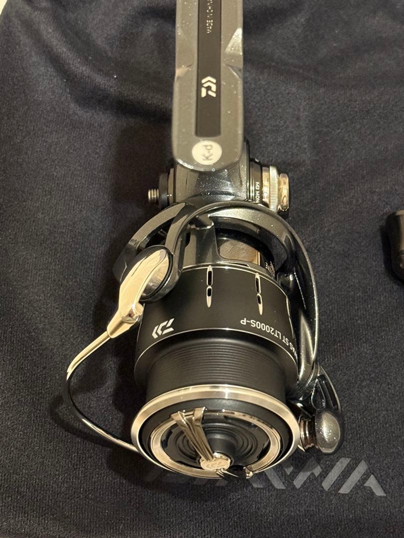 DAIWA LUVIAS ST LT2000S-P スピニングリール