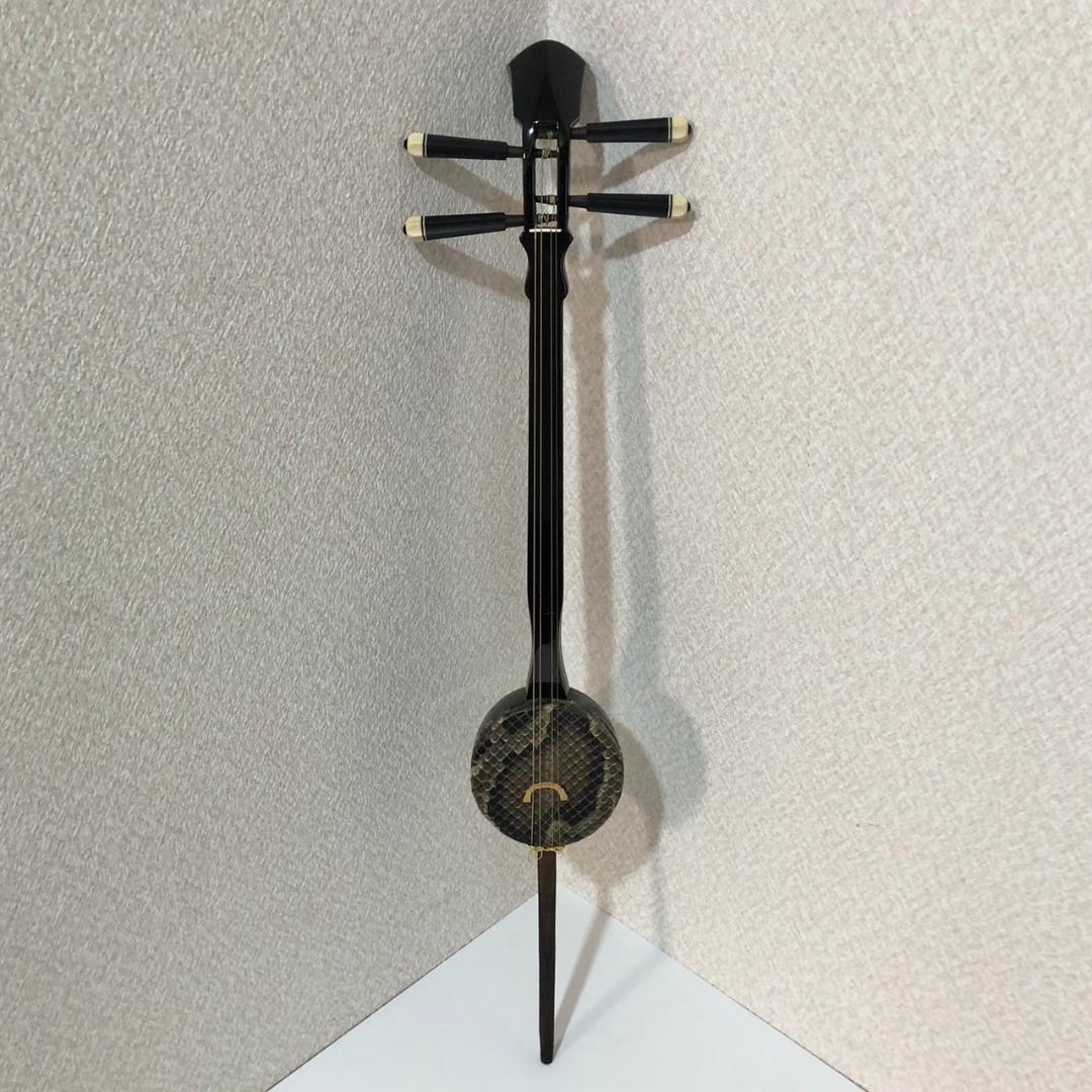 琉球 胡弓 四弦 本革 蛇皮　クーチョー 沖縄胡弓　擦弦楽器 蛇革 ケース付き