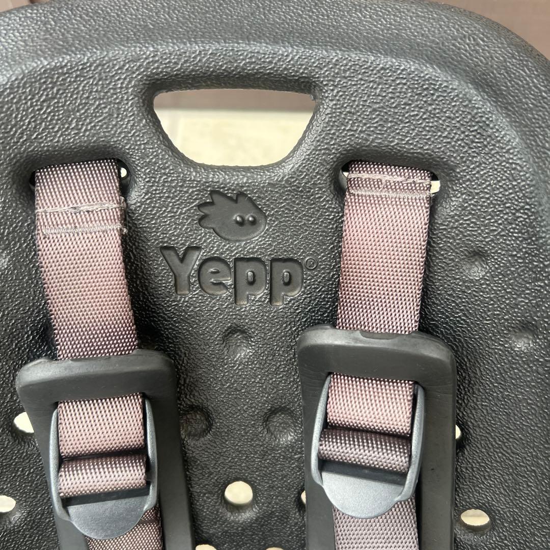 セール価格！ Yepp チャイルドシート ブラック