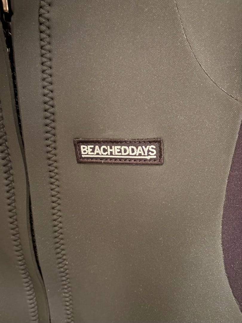 BEACHED DAYS 2mm スキンジャケット L