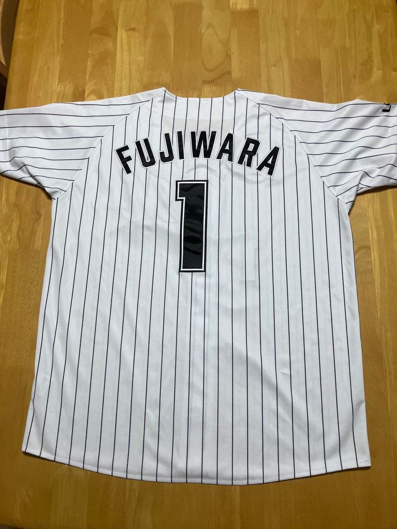 千葉ロッテマリーンズ　藤原恭太　ホームユニホーム