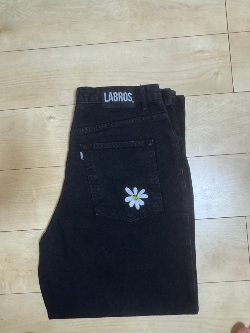 ラブロス　ブラック　花柄刺繍　新品未使用