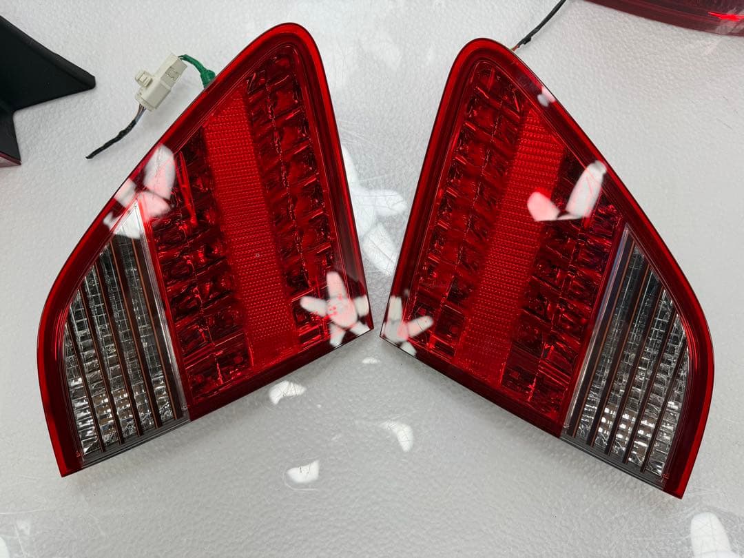 中古　トヨタ　クラウン 後期 純正 LED テールランプ イチコ30-336