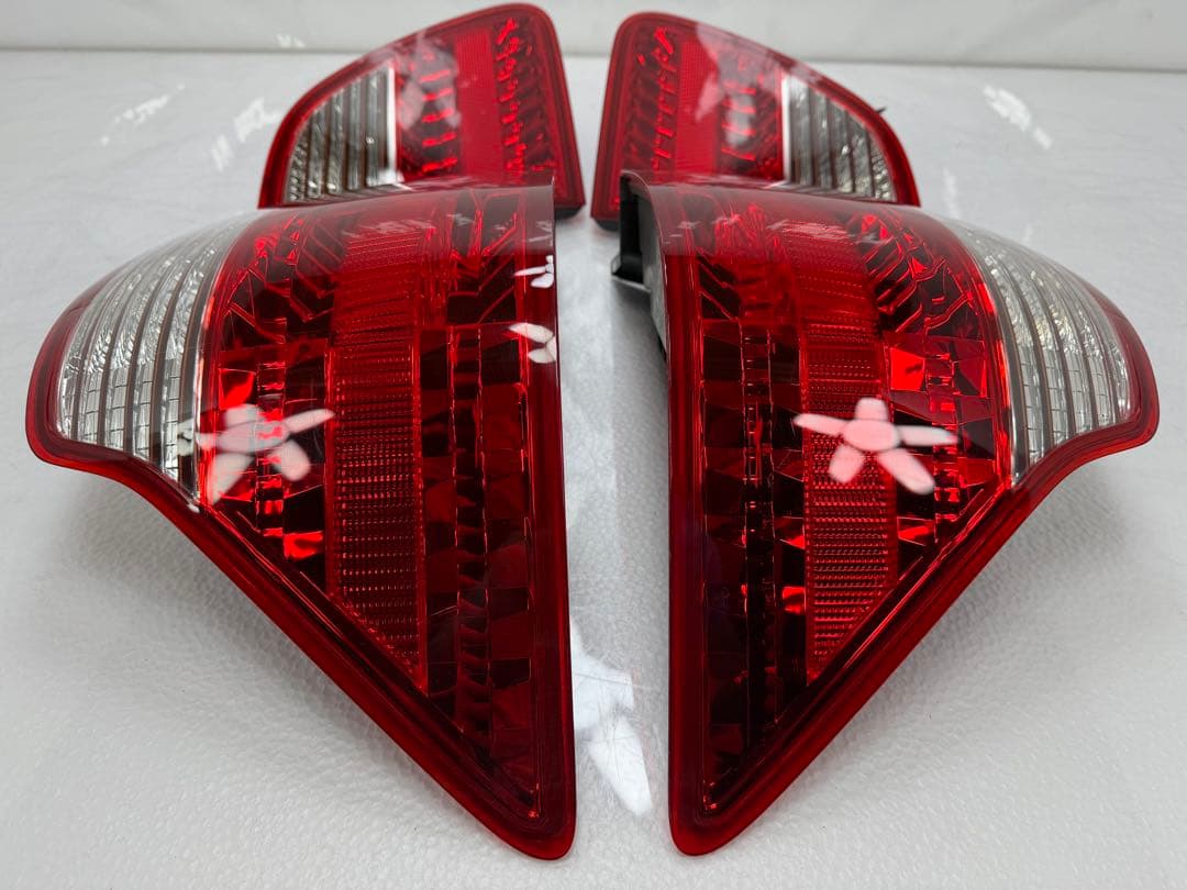 中古　トヨタ　クラウン 後期 純正 LED テールランプ イチコ30-336