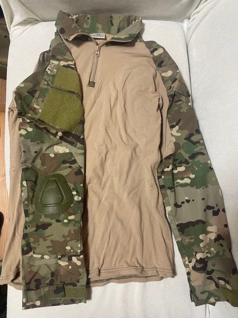 迷彩服セット 膝パッド付き　キャリープレート