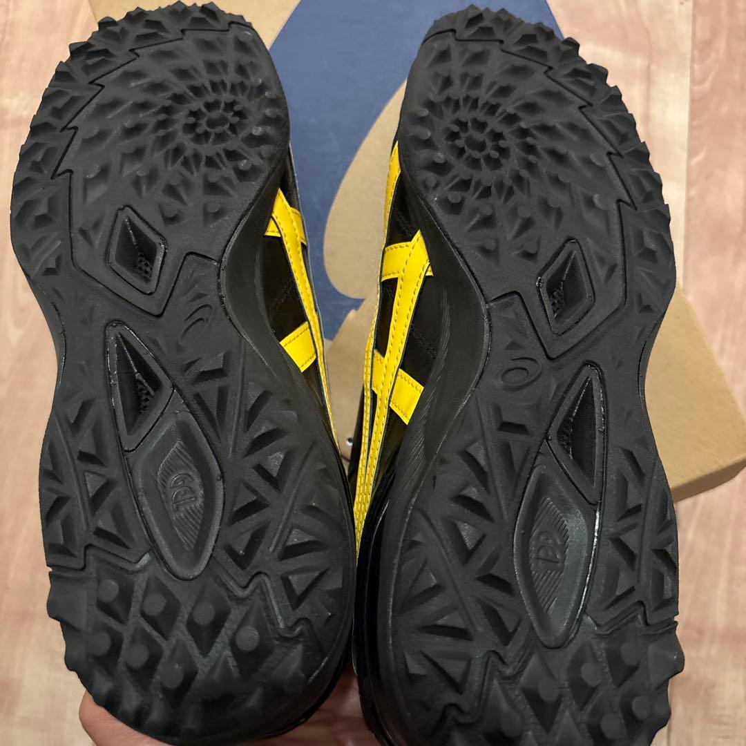 asics サッカーシューズ 黒/黄 新品　アシックスC3 サイズ27センチ