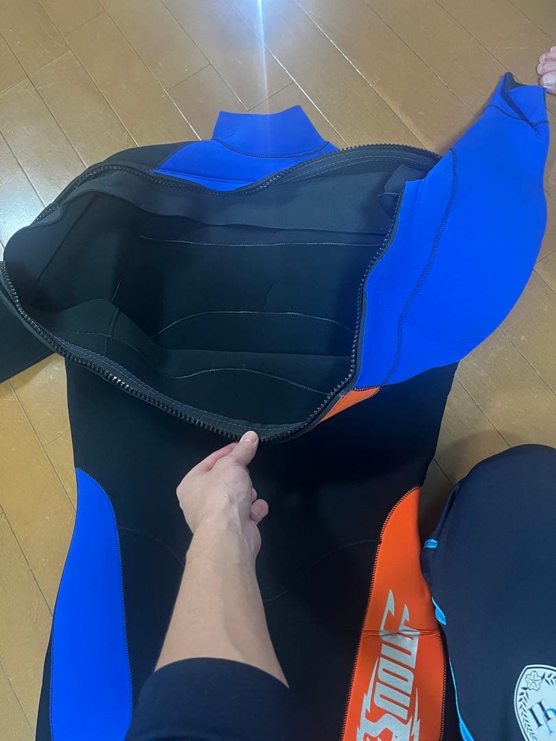 スキューバダイビング用ウエットスーツ
