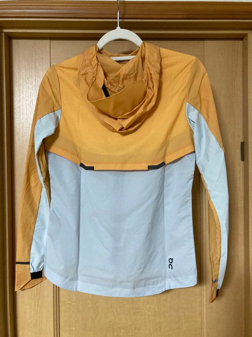 未使用　ON ウェザージャケット　XS レディース　ランニング　パーカー　オン
