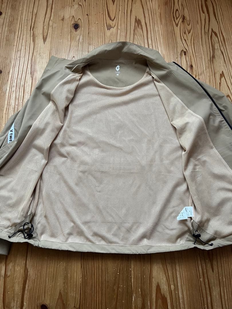美品！V12 ナイロンジャケット