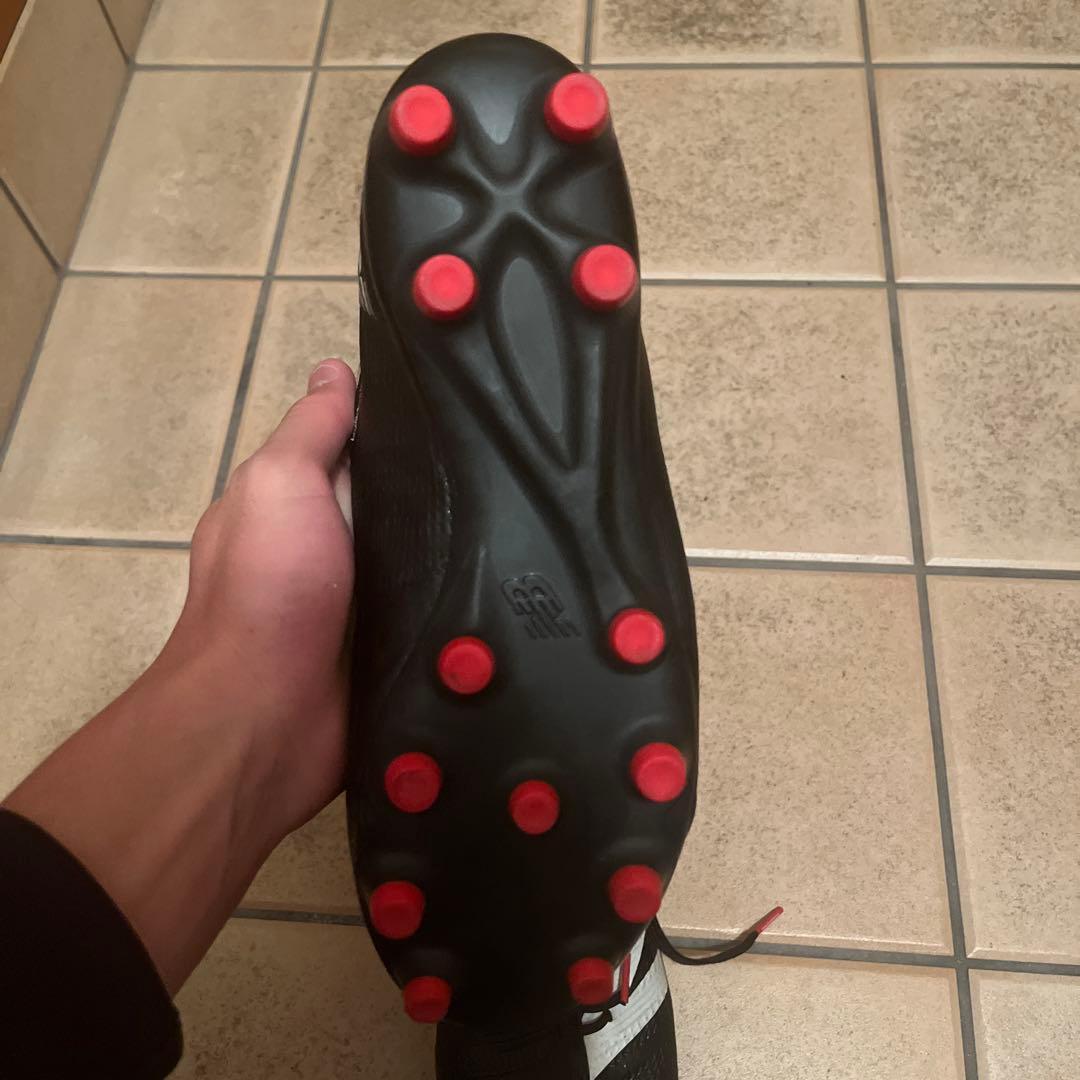 New Balanceサッカースパイク「FURON V7+ PRO HG」