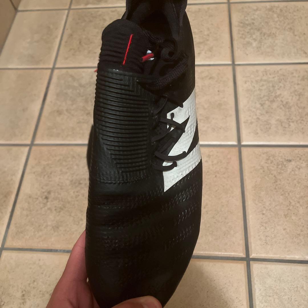 New Balanceサッカースパイク「FURON V7+ PRO HG」