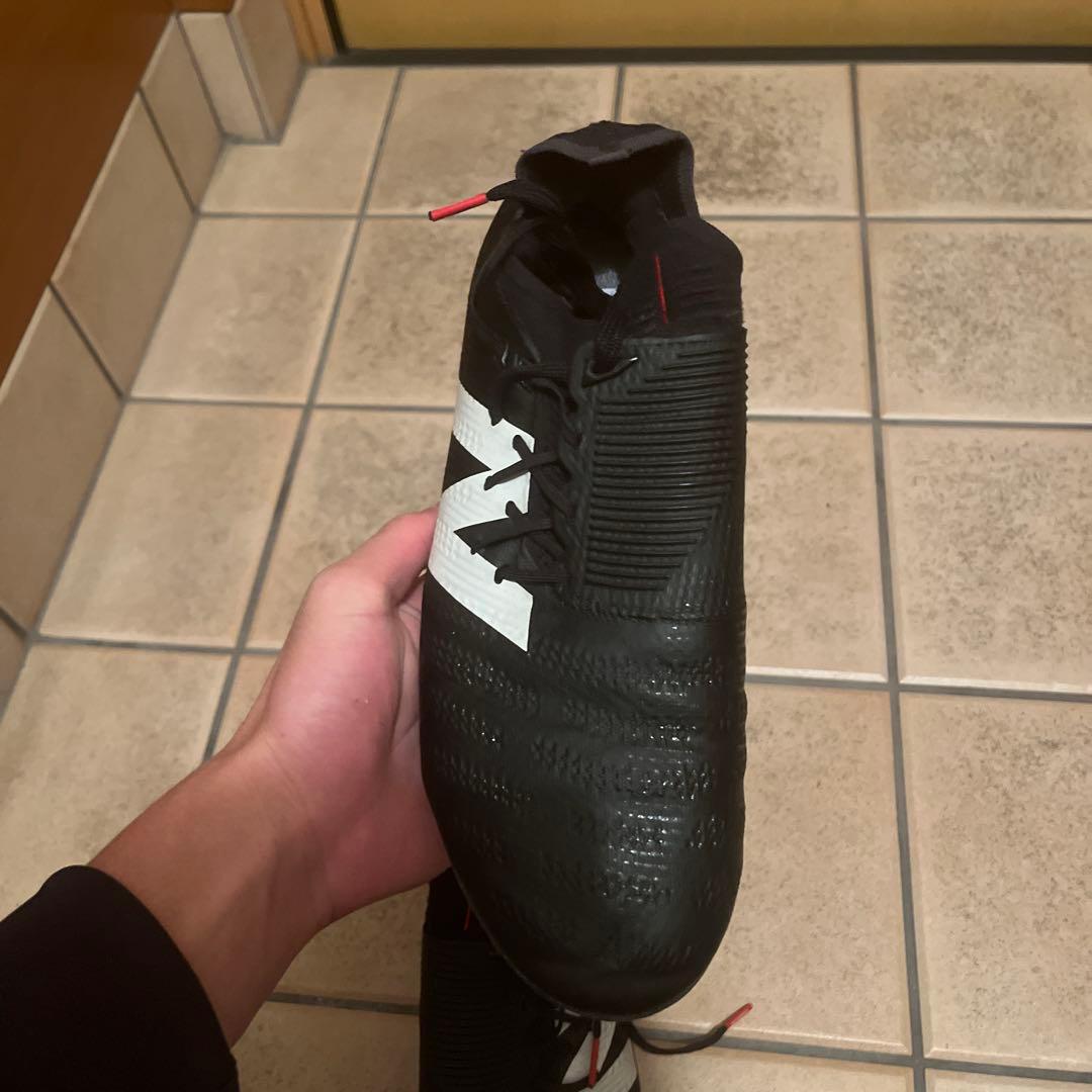 New Balanceサッカースパイク「FURON V7+ PRO HG」