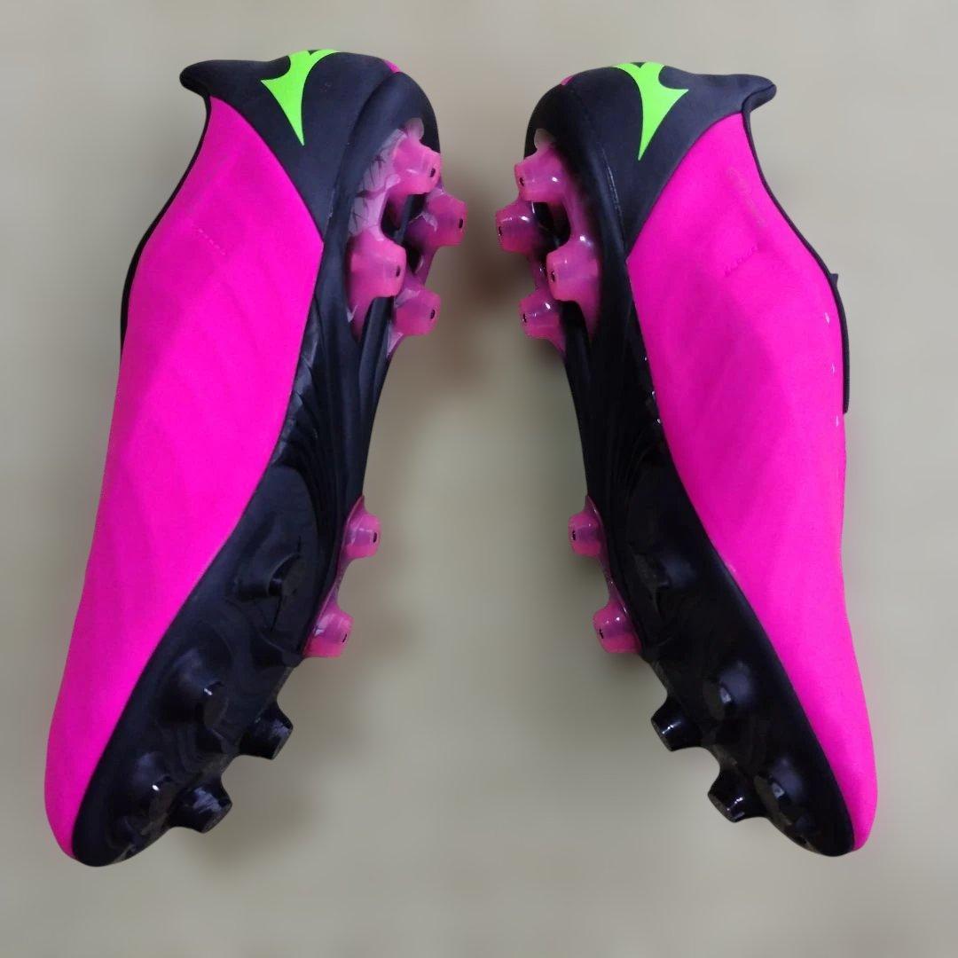 新品　Mizuno　レビュラV2 サッカースパイク27cm　ピンク