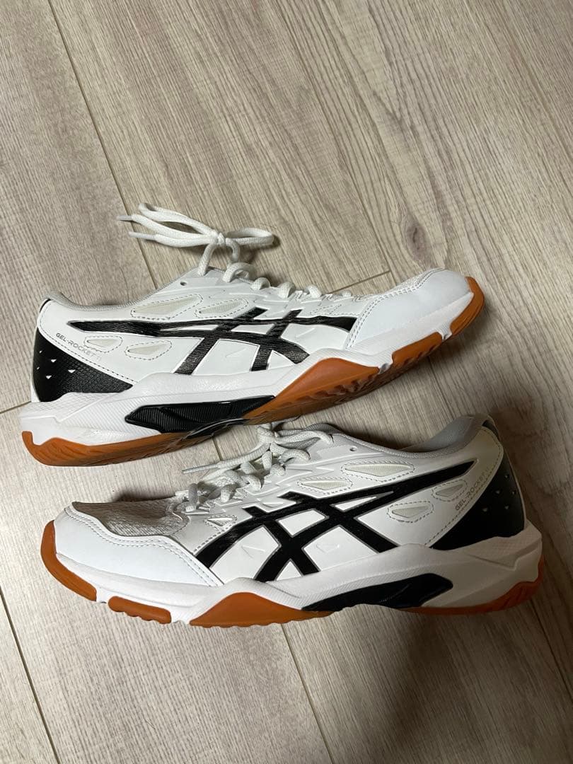 ASICS バレーボールシューズ ホワイト