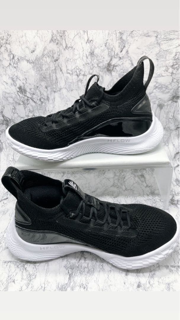 【美品】UNDERARMOUR アンダーアーマー CURRY8 カリー8