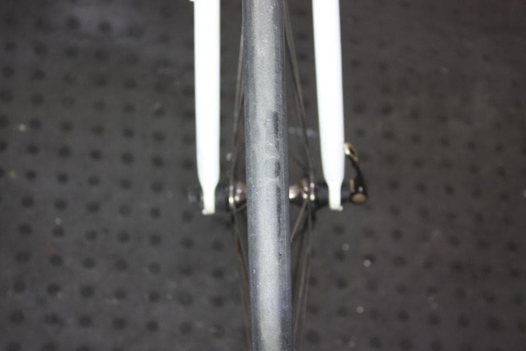 NESTO VACANZE 700C アルミ シマノ21速 420mm 白クロス