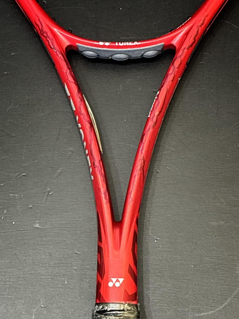 YONEX VOLTRAGE ７V 紅　ヨネックス　軟式テニスラケット