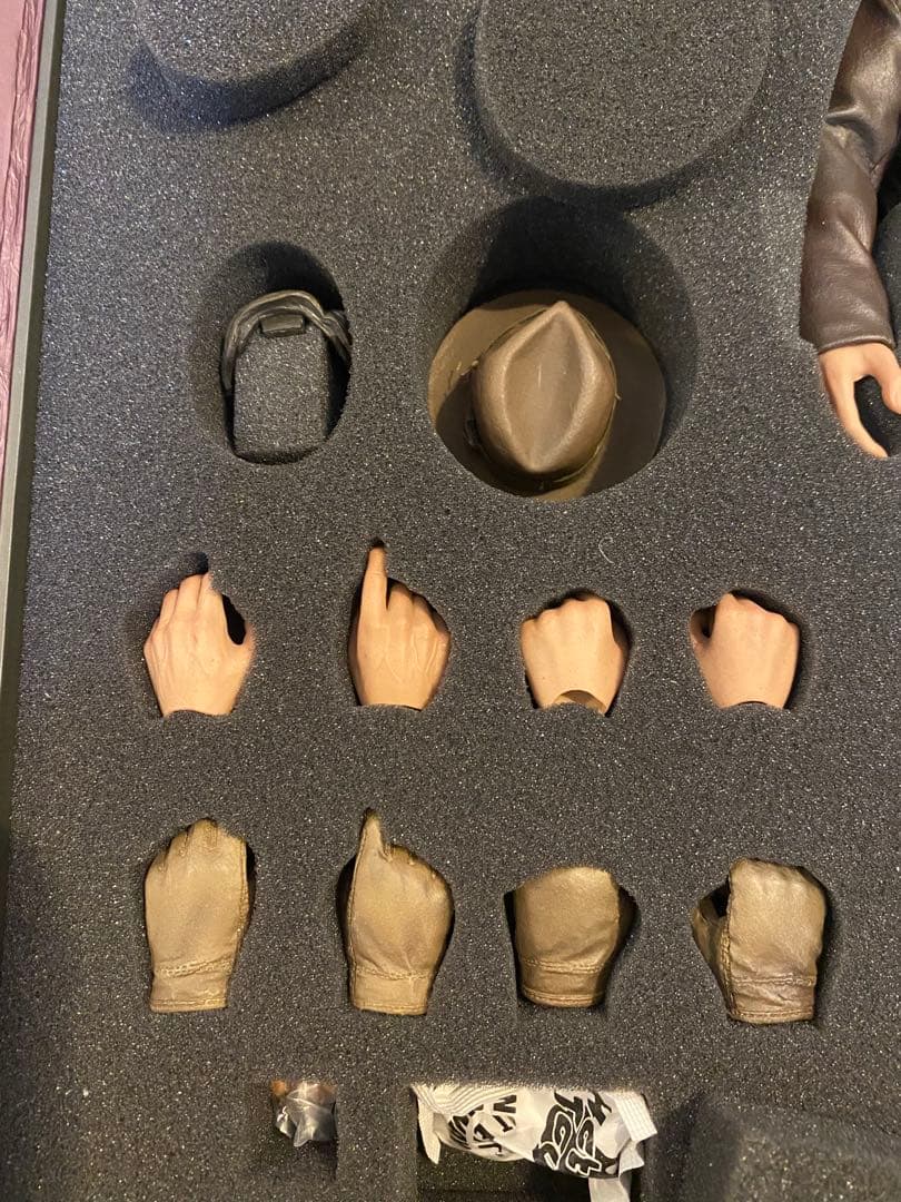 開封品 HOT TOYSインディアナジョーンズレイダース失われたアーク
