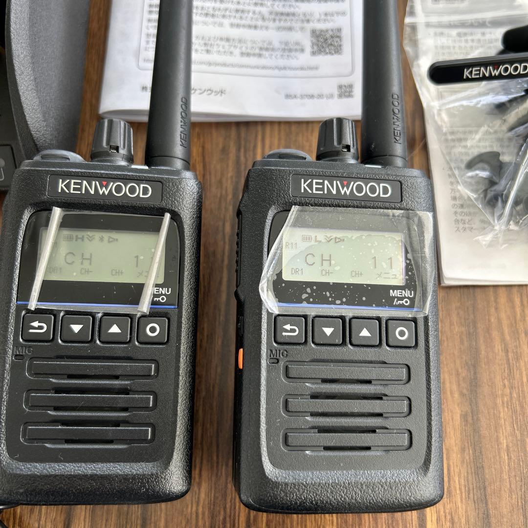 未使用　KENWOOD TPZ-D563BT 無線機2台他　マイク2個セット