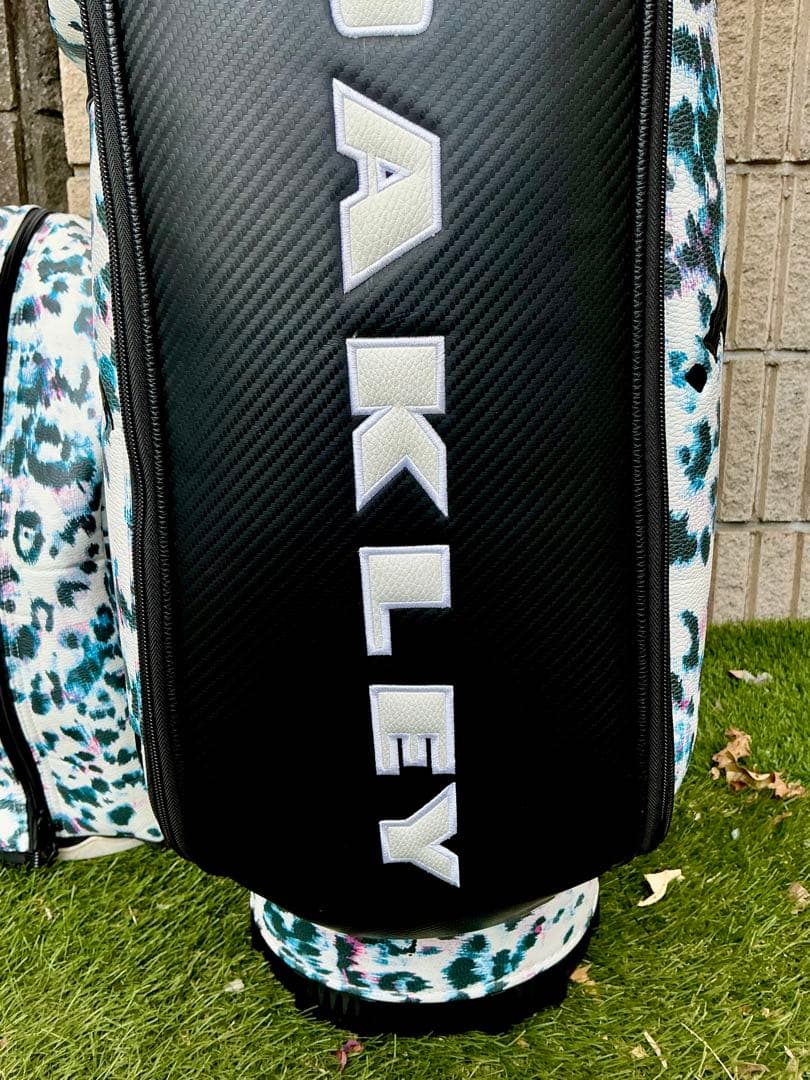 OAKLEY オークリーレオパード柄 キャディバッグ
