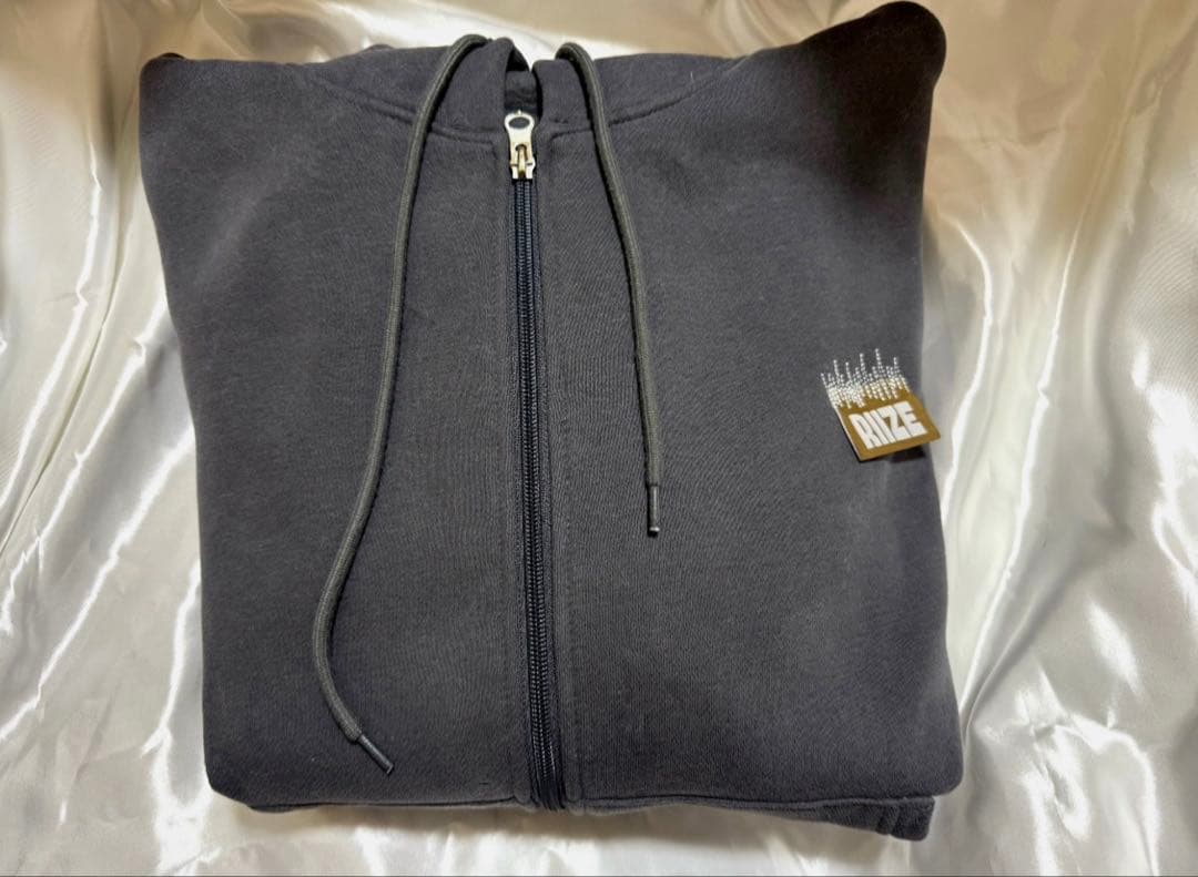 美品 RIIZE All of You POPUP フーディー パーカー