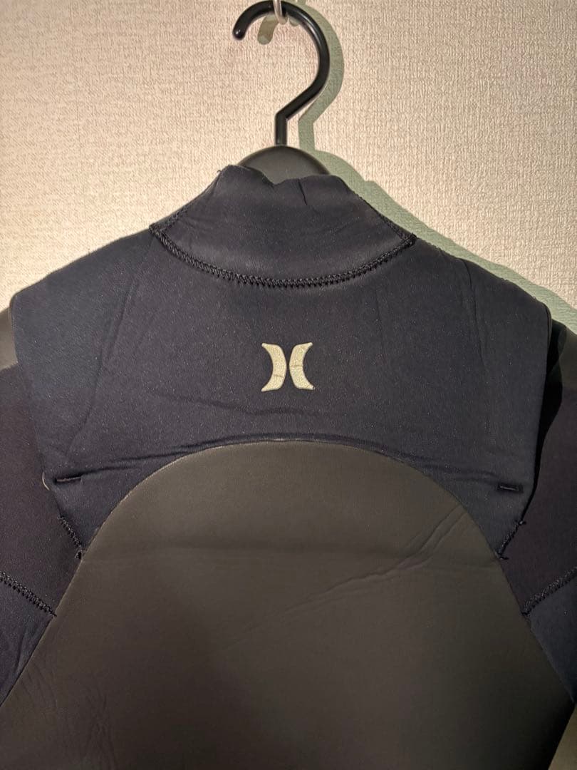 Hurley セミドライ　ブラック ウェットスーツ フロントジッパー