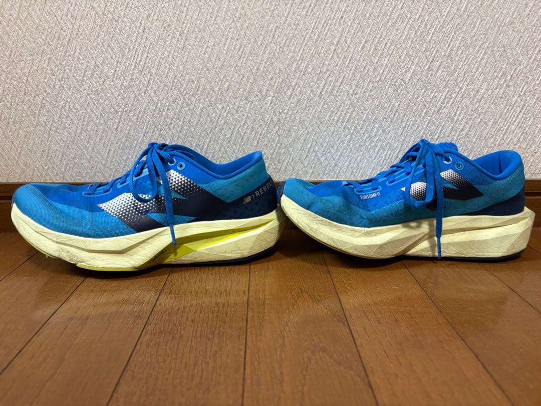 New Balance FuelCell Rebel v4 レベル 26センチ