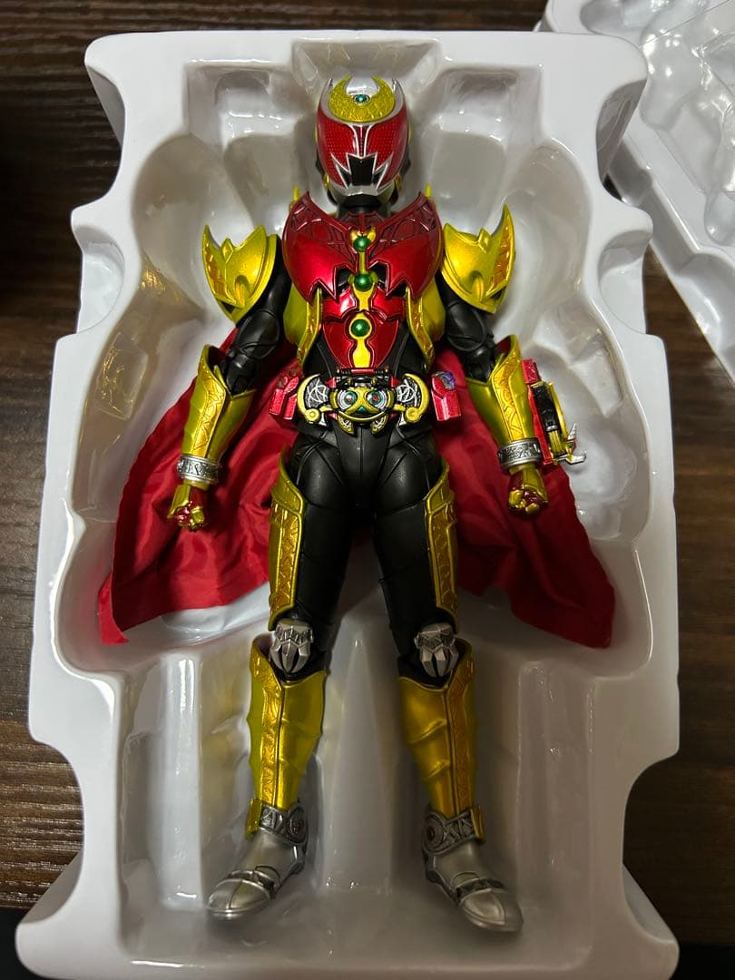 真骨彫仮面ライダーキバエンペラーフォーム　剣なし　暴走パーツ付き