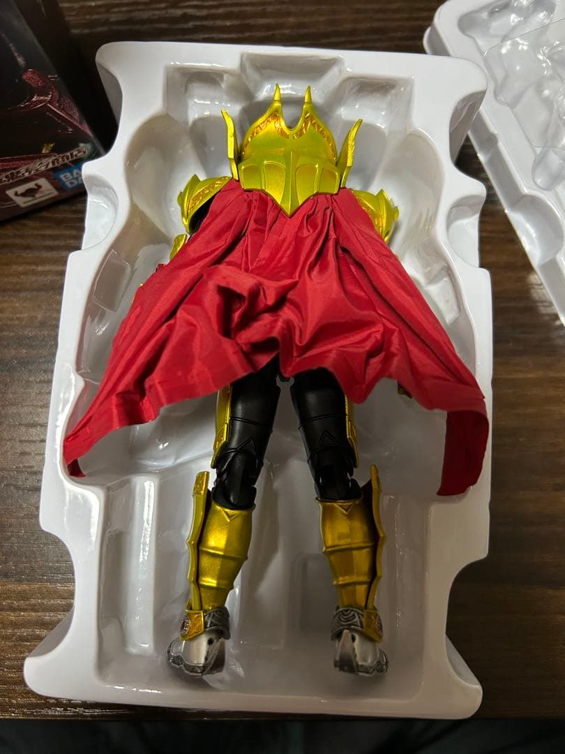 真骨彫仮面ライダーキバエンペラーフォーム　剣なし　暴走パーツ付き