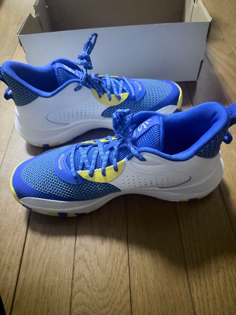 新品未使用／日本未発売 UNDER ARMOUR CURRY 3Z 24 カリー
