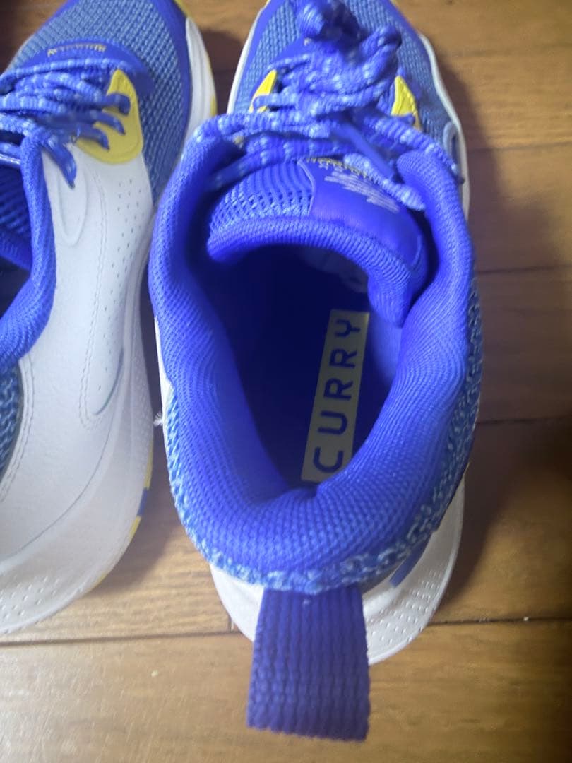 新品未使用／日本未発売 UNDER ARMOUR CURRY 3Z 24 カリー