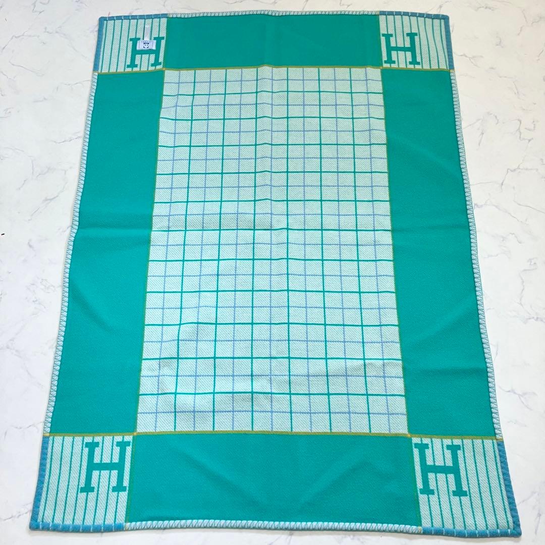 Hermes エルメス✨アヴァロン ブランケット　シルク混　ロゴ　ブルー