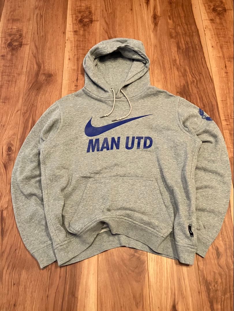 NIKE マンチェスターU パーカー グレー ビッグロゴ サッカー