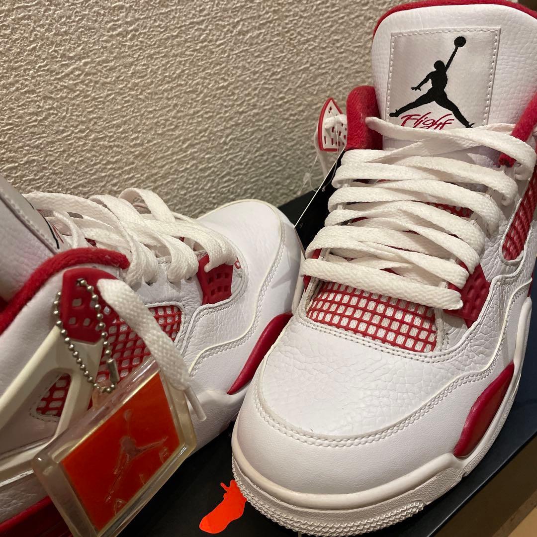 NIKE AIRJORDAN4 RETROホワイトブラックジムレッド