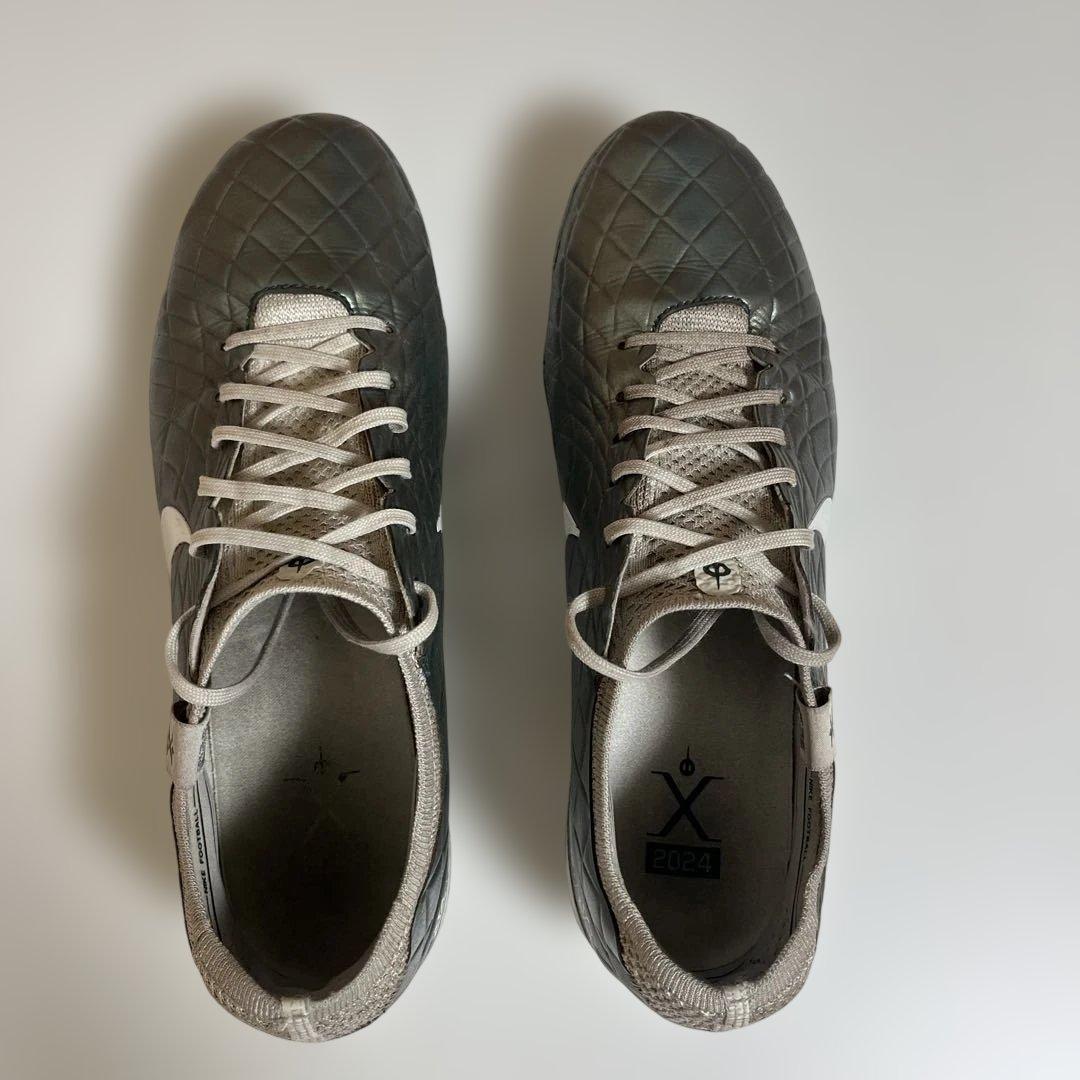 Nike ティエンポ 28.0 FG（天然芝）