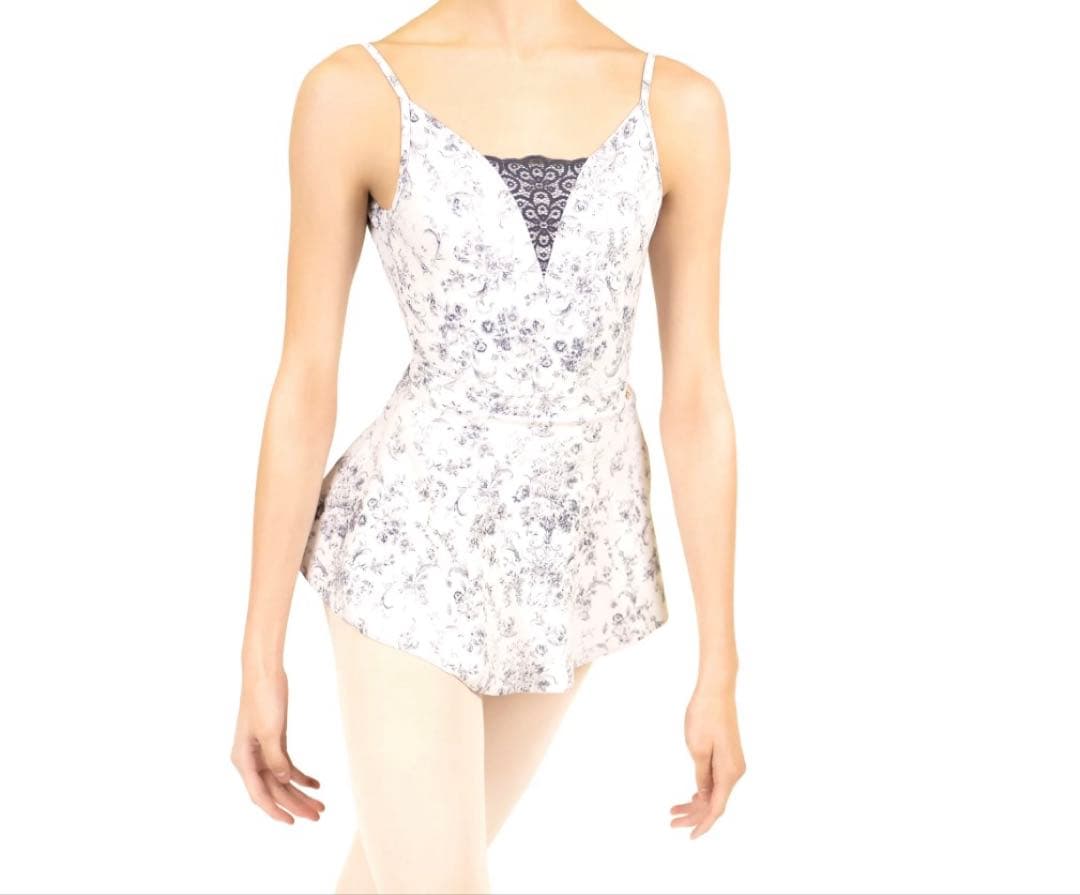 新品　未使用　DANSE DE PARIS stina unoa チャコット