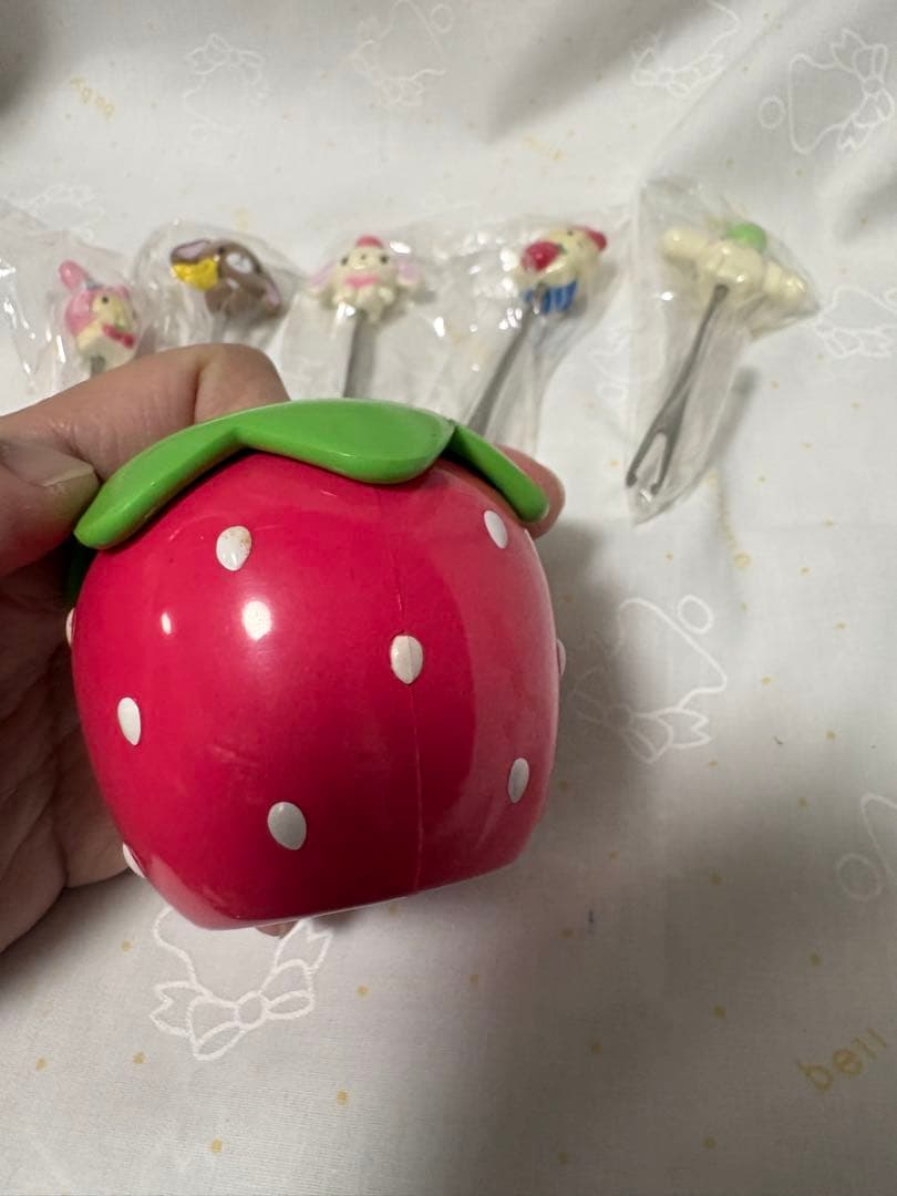 サンリオ フルーツピック いちご キティ 非売品 景品