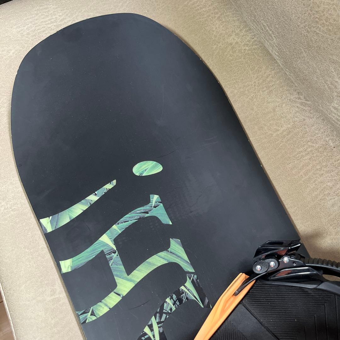 SALOMON OH YEAH 147 × SALOMON RHYTHM