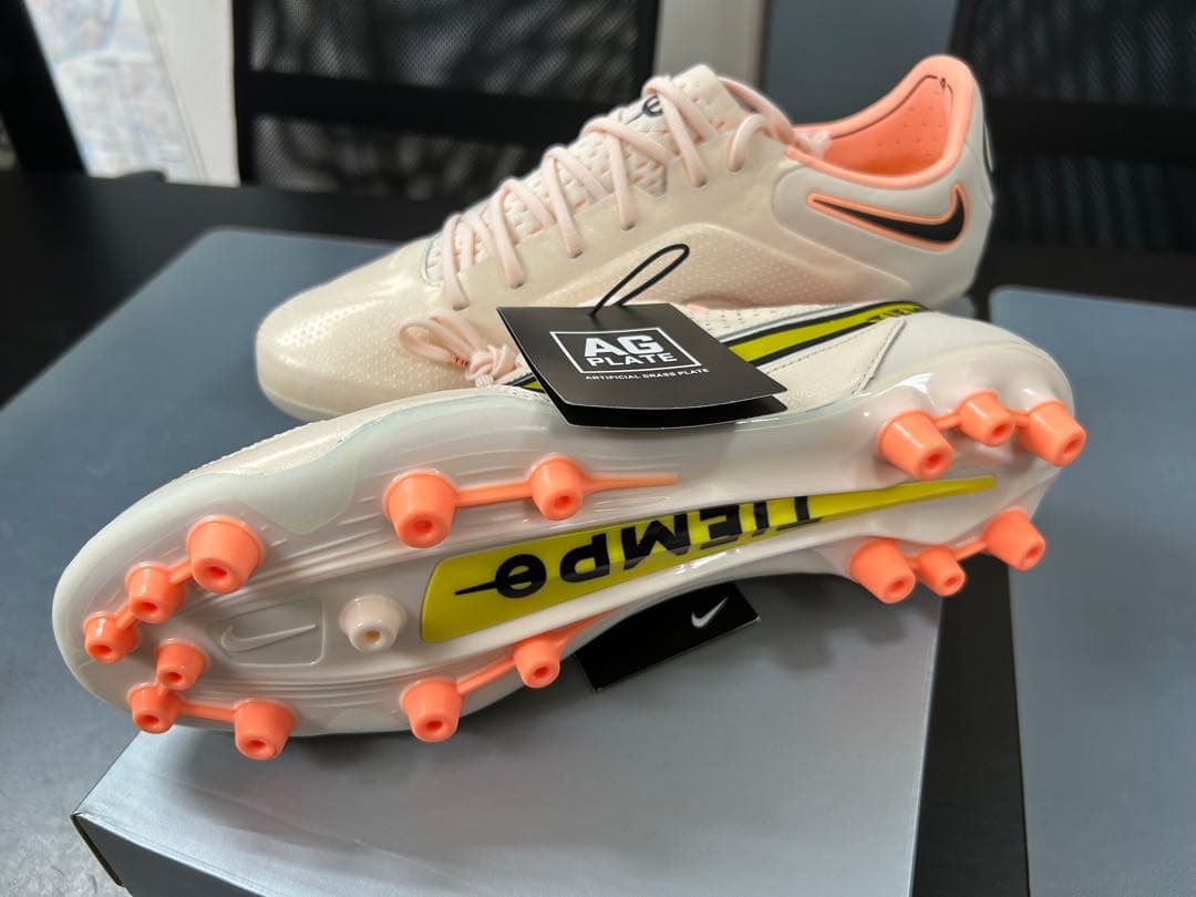 Nike Tiempo AG シューズ ホワイト/ピンク